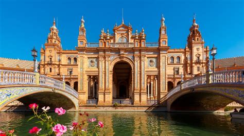 Relax and Unwind: Private Boat Tours on Seville's Guadalquivir River